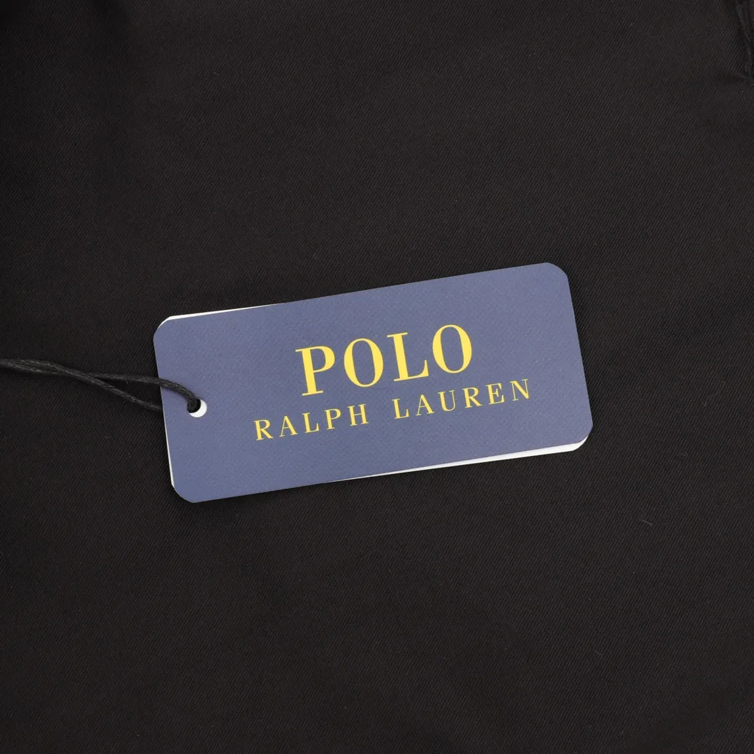 P580 Ralph Lauren/Ralph Lauren R25 classic unisex old cadre zipper jacket, same style as Yi Mengling, item number: RL12168. Recommended by many fashion bloggers, the Harrington jacket's lapel zipper windproof design perfectly blends casual style with street trend elements, making it very suitable for neutral wear. The fabric texture of the jacket is excellent and comfortable to wear. It is a very versatile and trendy jacket. Original development, 100% pure cotton fabric, exquisite embroidery, evergreen style for all seasons, feel free to buy it, retro will never go out of style!  Size: S-XL